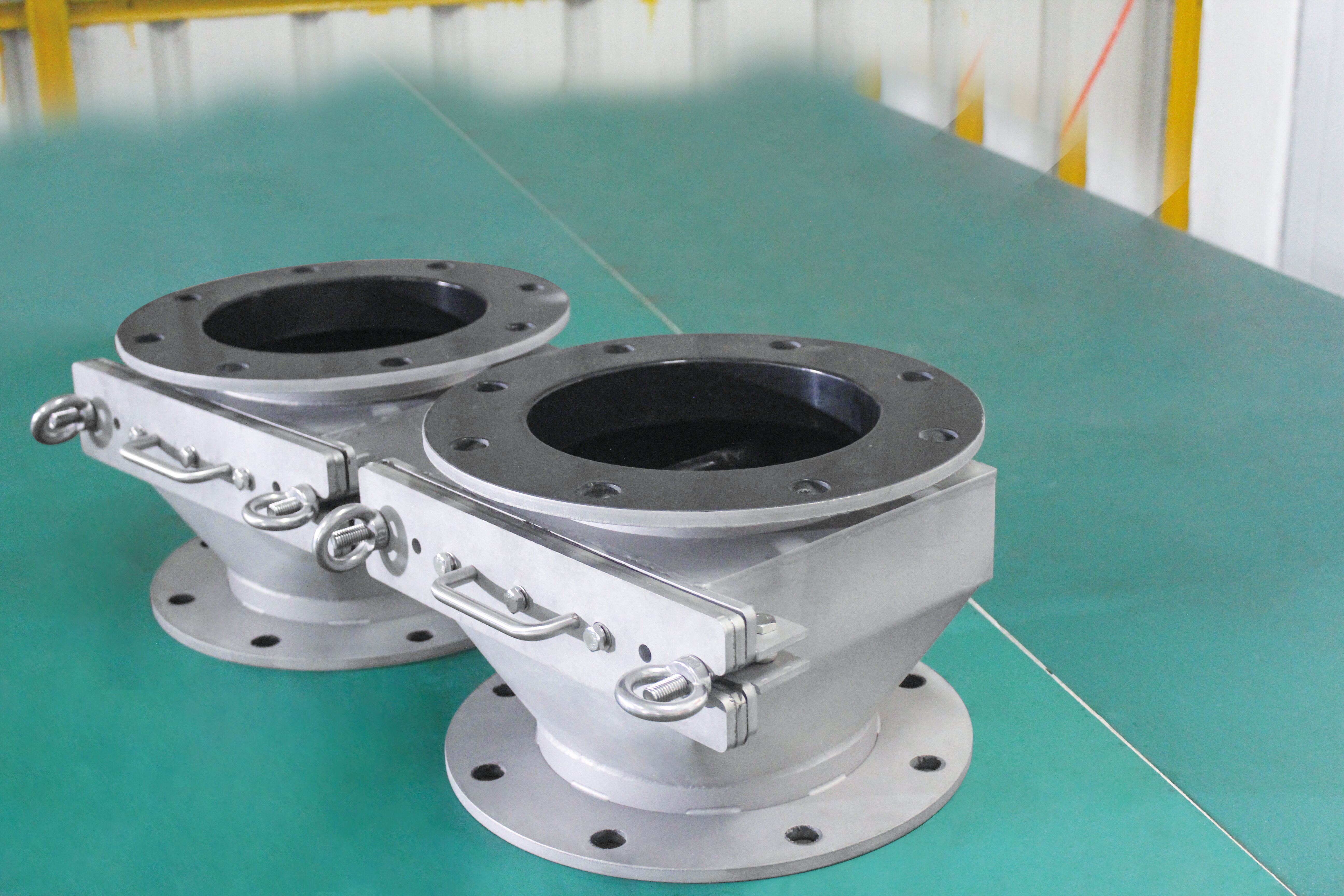 Mengapakah Penanggal Besi Jenis Laci Manual Penting dalam Pengeluaran Serbuk Cili?